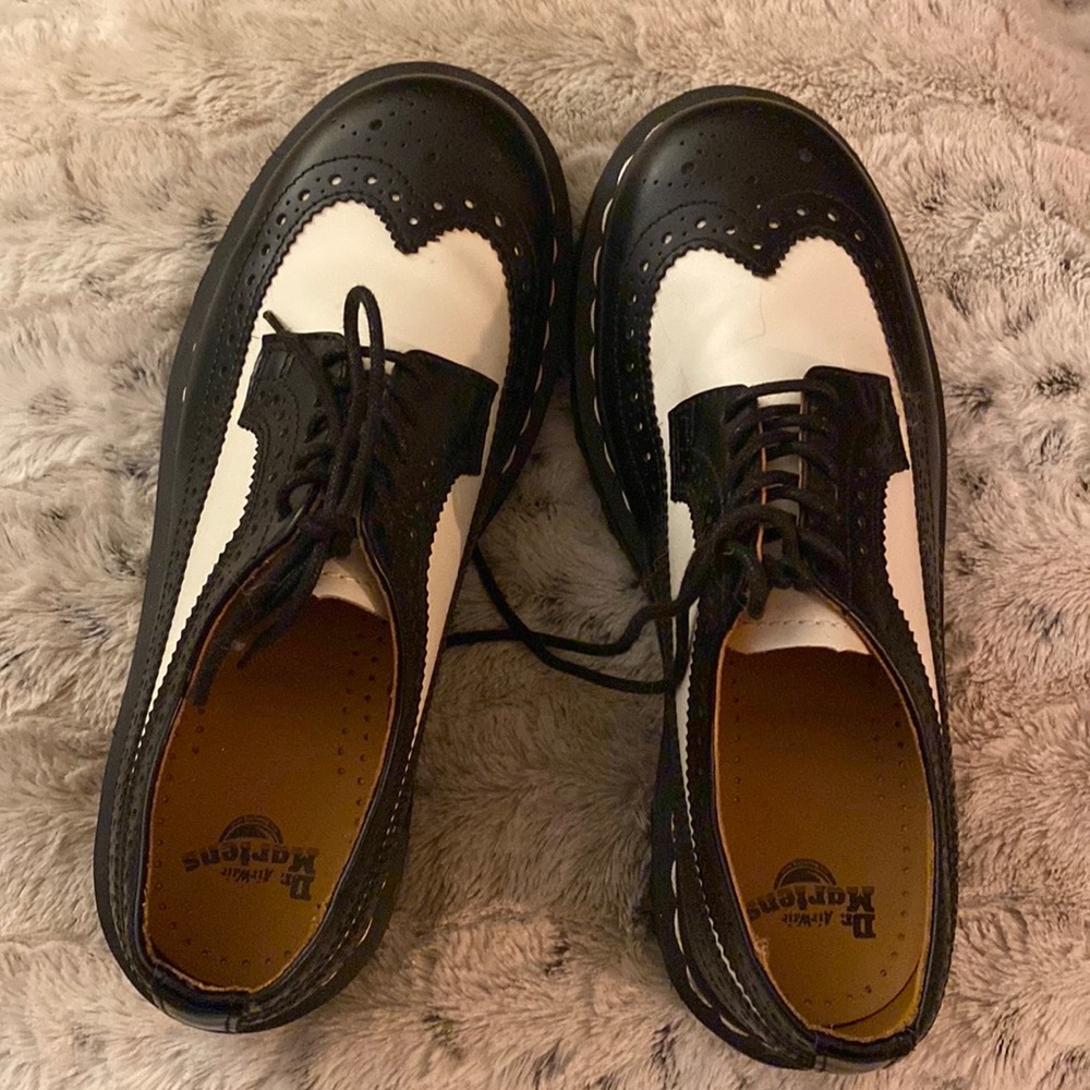 Dr Martens Brogue Shoes worn once size 7